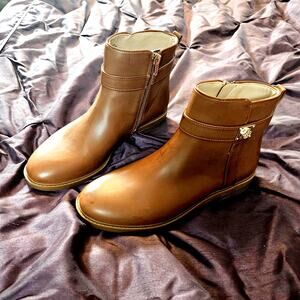 New Charter Club Faux Leather Ankle Booties Gold Hardware Sz 7